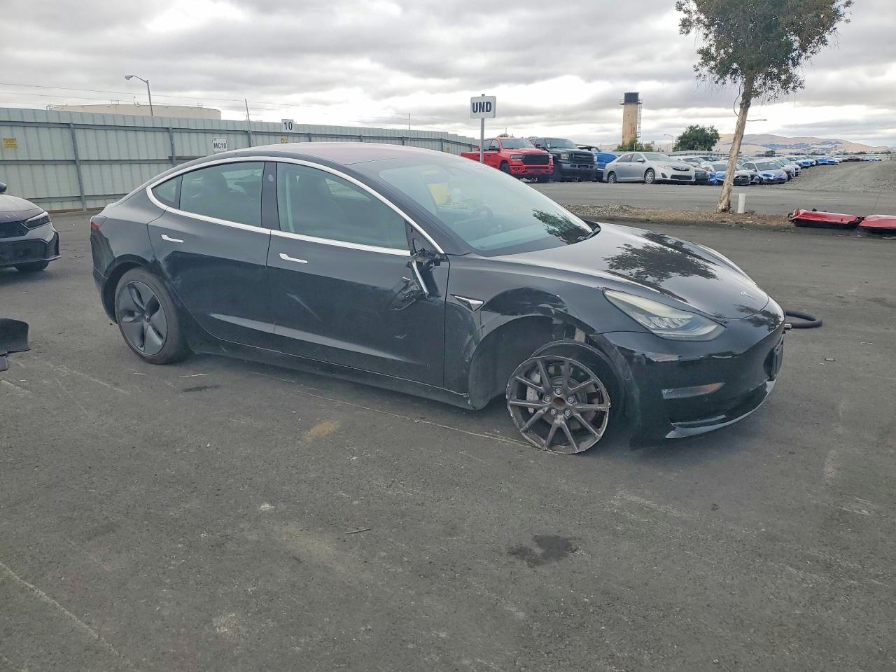 2018 TESLA MODEL 3 photo 7