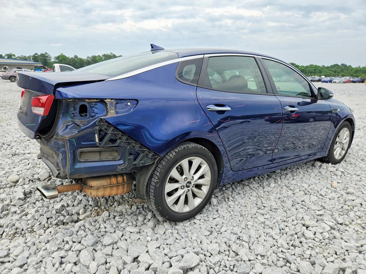 2017 KIA OPTIMA LX photo 7