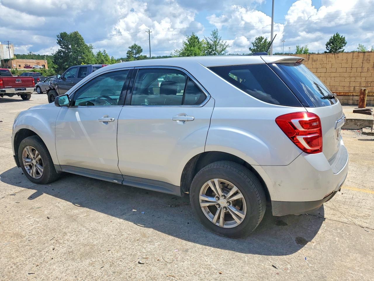 2016 CHEVROLET EQUINOX LS photo 3