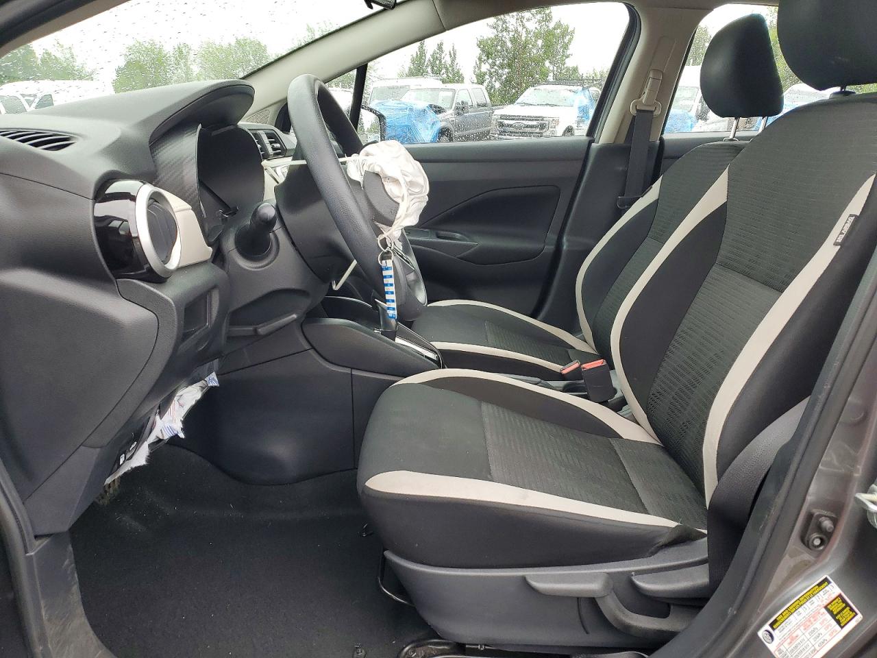 2021 NISSAN VERSA SV photo 19