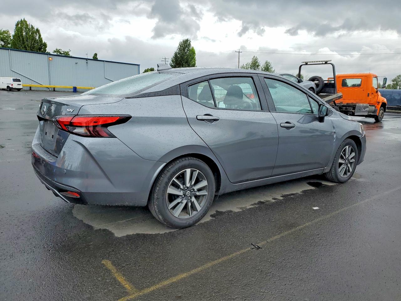 2021 NISSAN VERSA SV photo 7