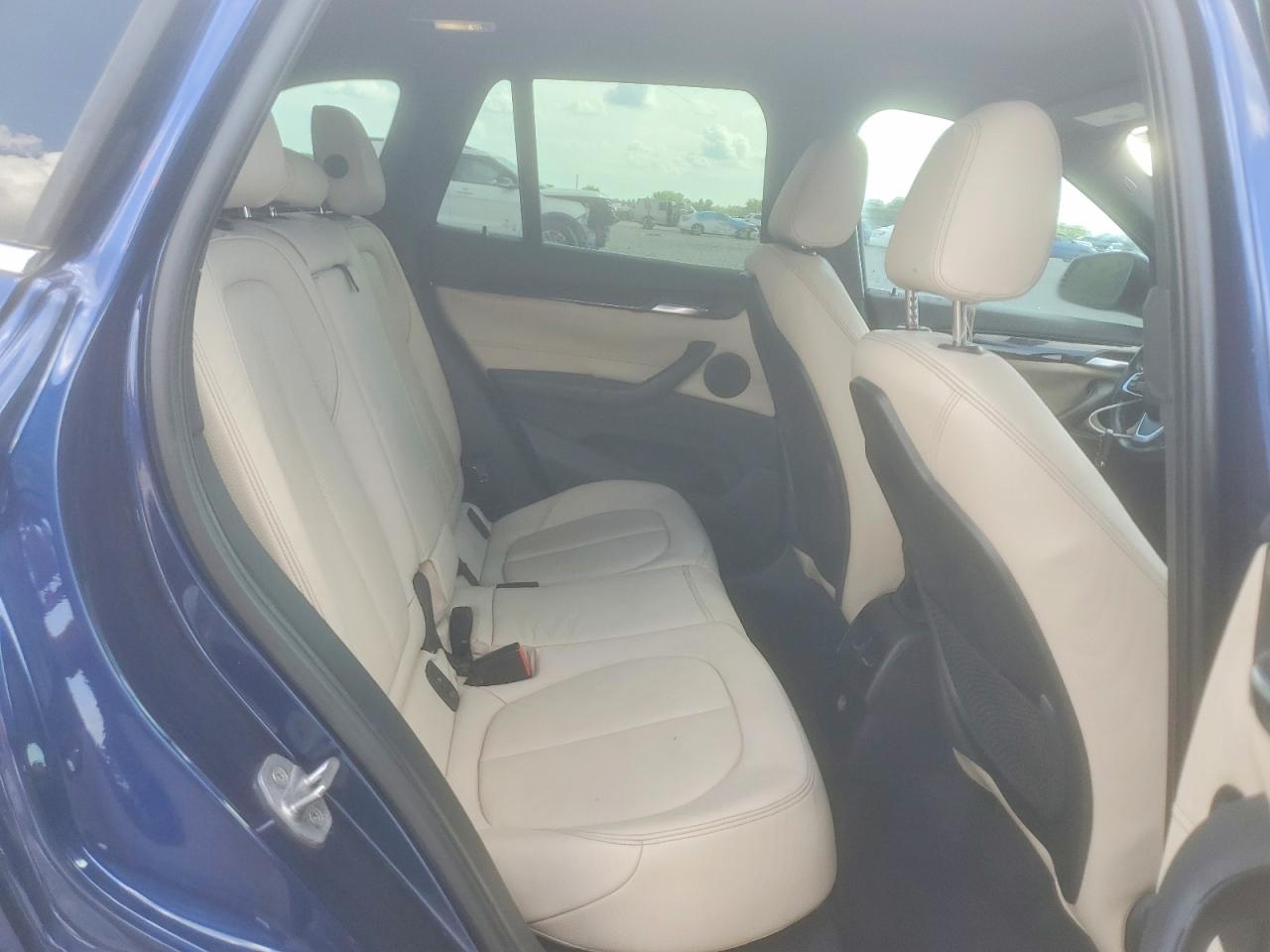 2016 BMW X1 XDRIVE28I photo 11