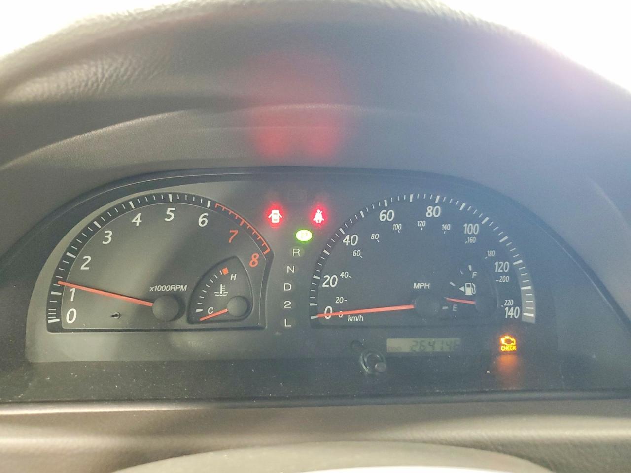 2002 TOYOTA CAMRY XLE photo 9