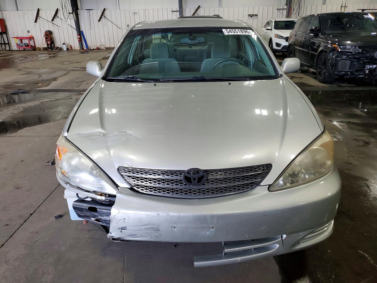 2002 TOYOTA CAMRY XLE photo 5