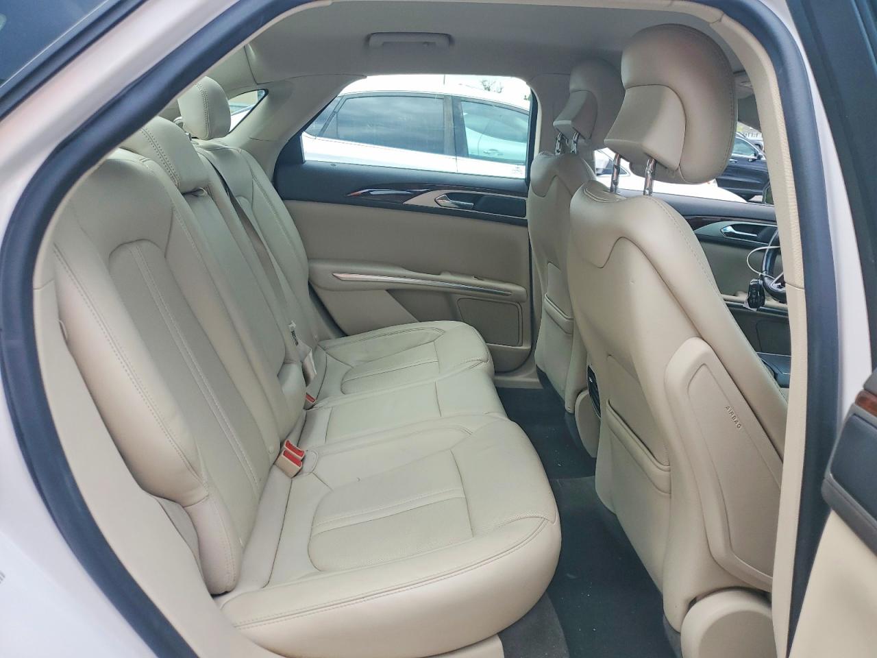 2016 LINCOLN MKZ HYBRID photo 28