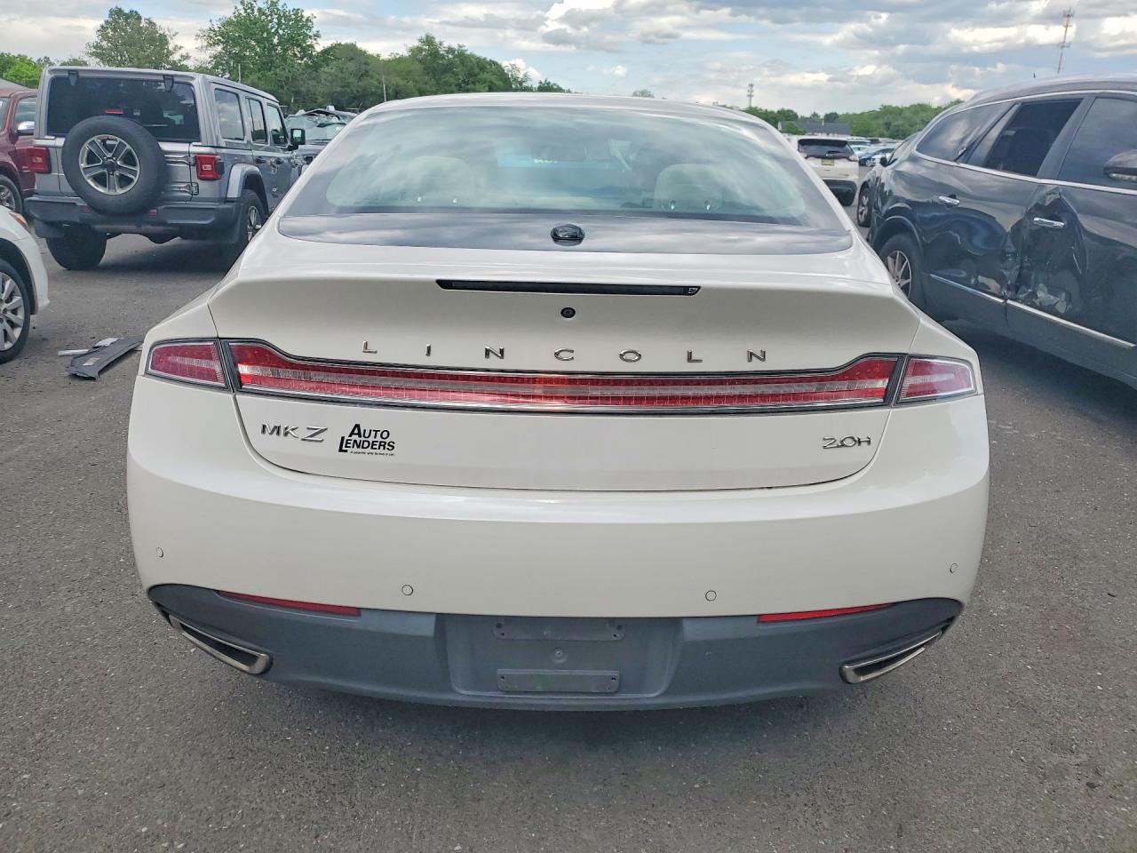 2016 LINCOLN MKZ HYBRID photo 16