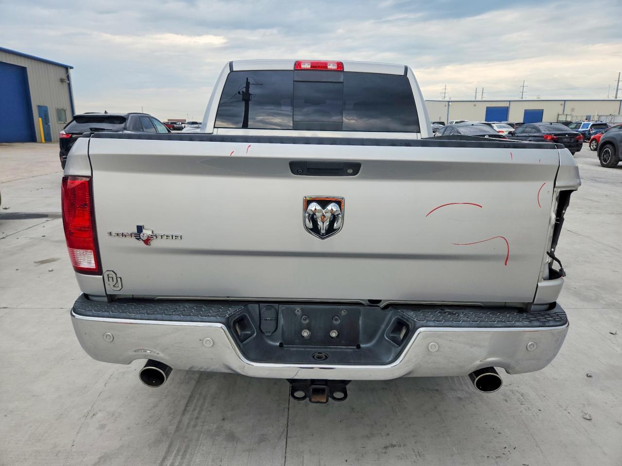 2017 RAM 1500 SLT photo 16