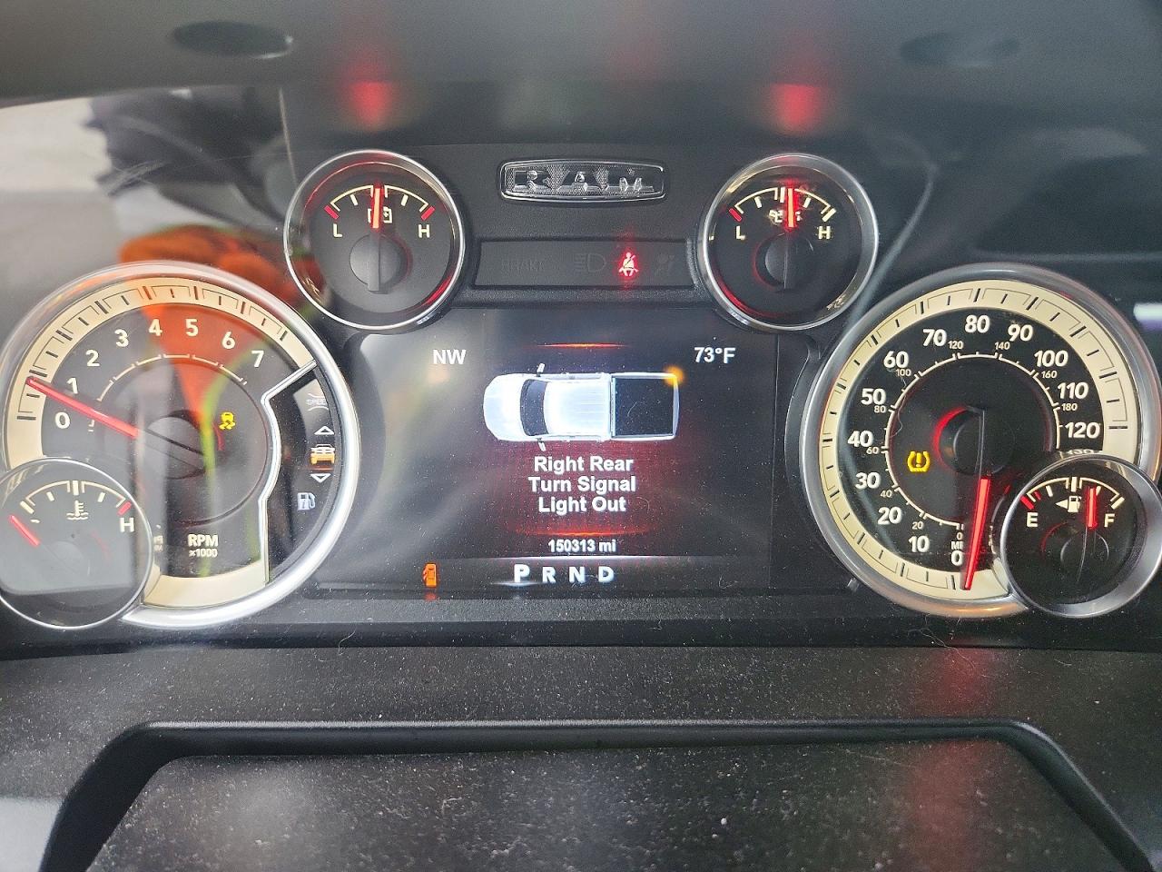 2017 RAM 1500 SLT photo 25