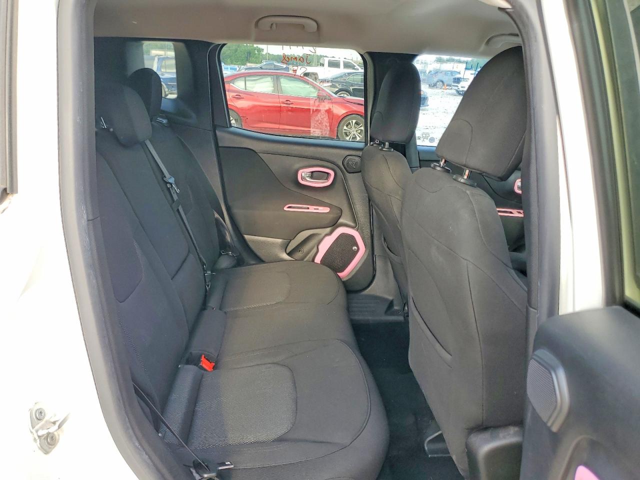 2017 JEEP RENEGADE LATITUDE photo 11