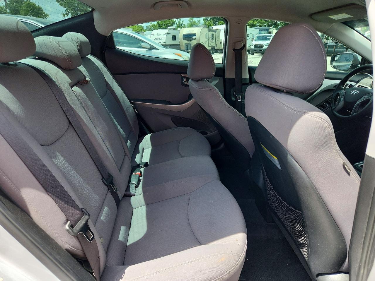 2015 HYUNDAI ELANTRA SE photo 19