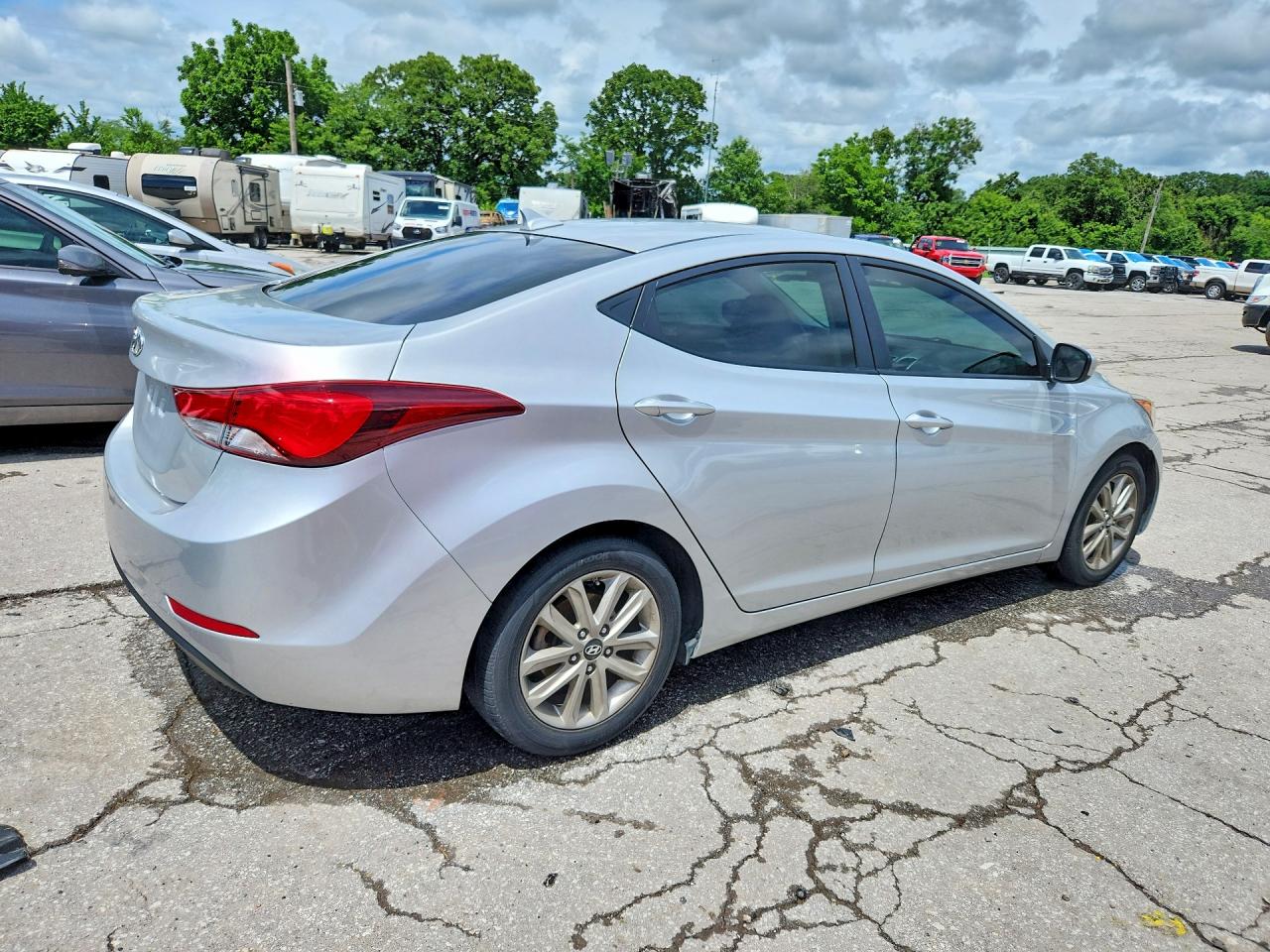 2015 HYUNDAI ELANTRA SE photo 5