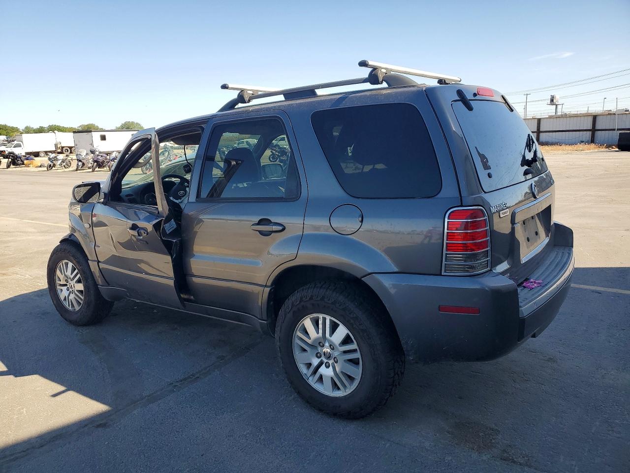 2005 MERCURY MARINER photo 4