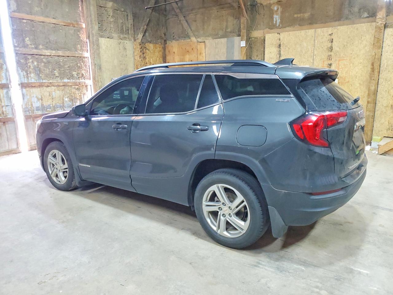 2018 GMC TERRAIN SLE photo 4