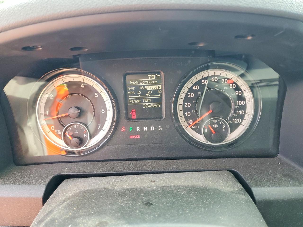 2017 RAM 1500 ST photo 9