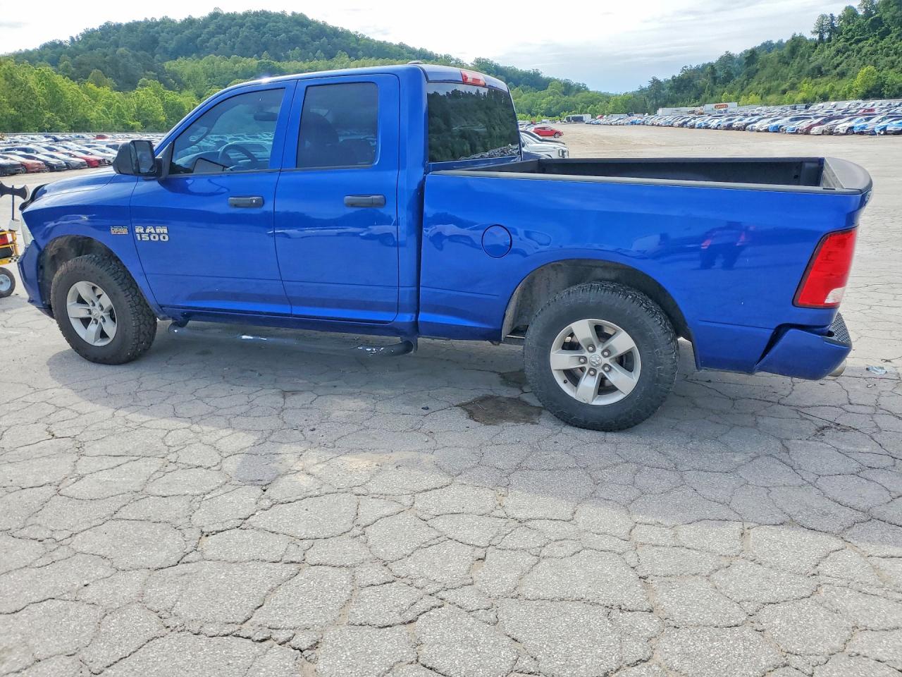 2017 RAM 1500 ST photo 2