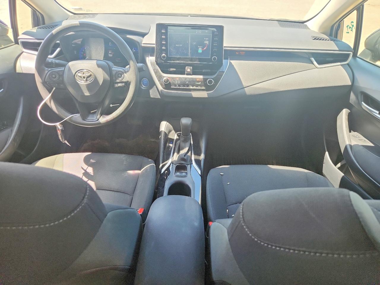 2020 TOYOTA COROLLA LE photo 8