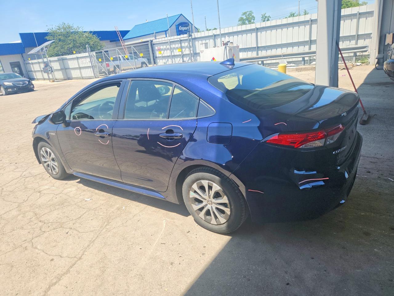 2020 TOYOTA COROLLA LE photo 2