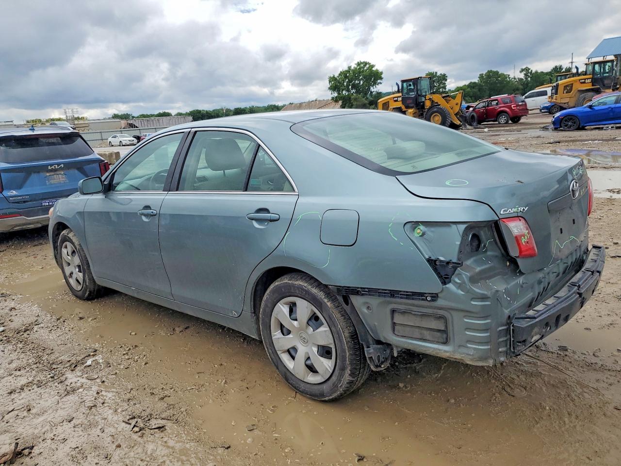 2007 TOYOTA CAMRY LE photo 4