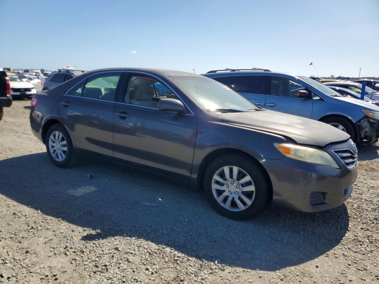 2010 TOYOTA CAMRY LE photo 4