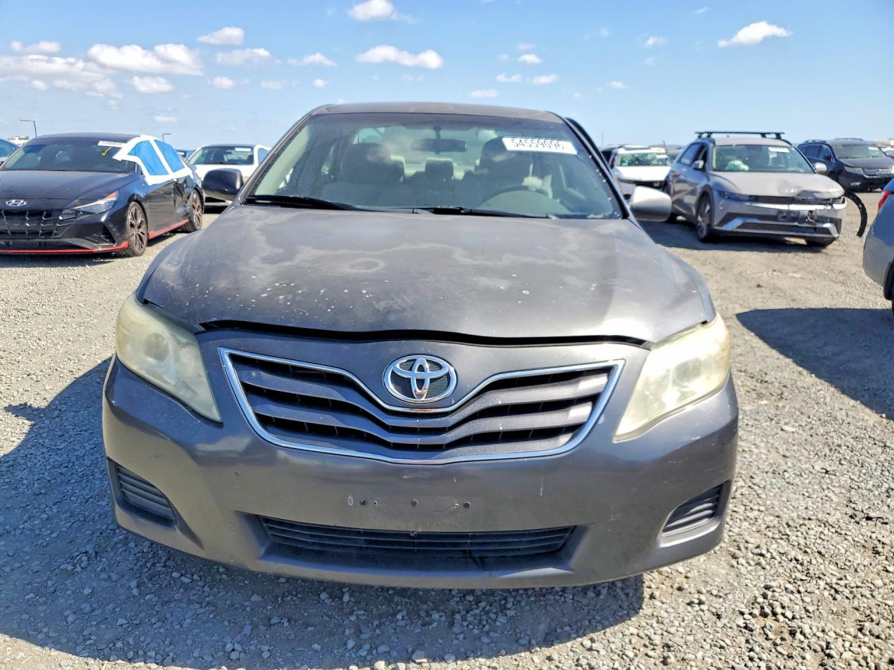 2010 TOYOTA CAMRY LE photo 5