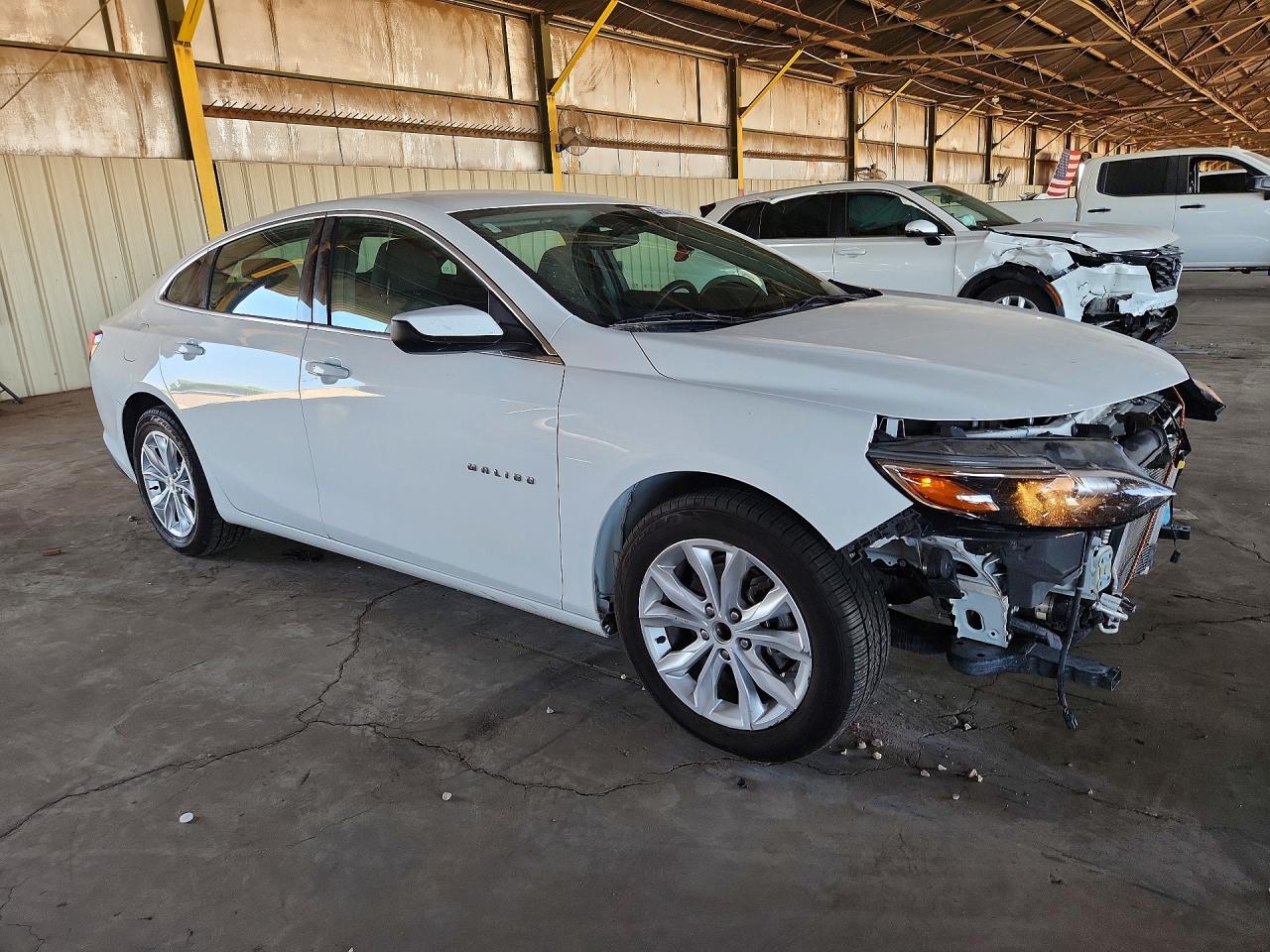 2020 CHEVROLET MALIBU LT photo 4