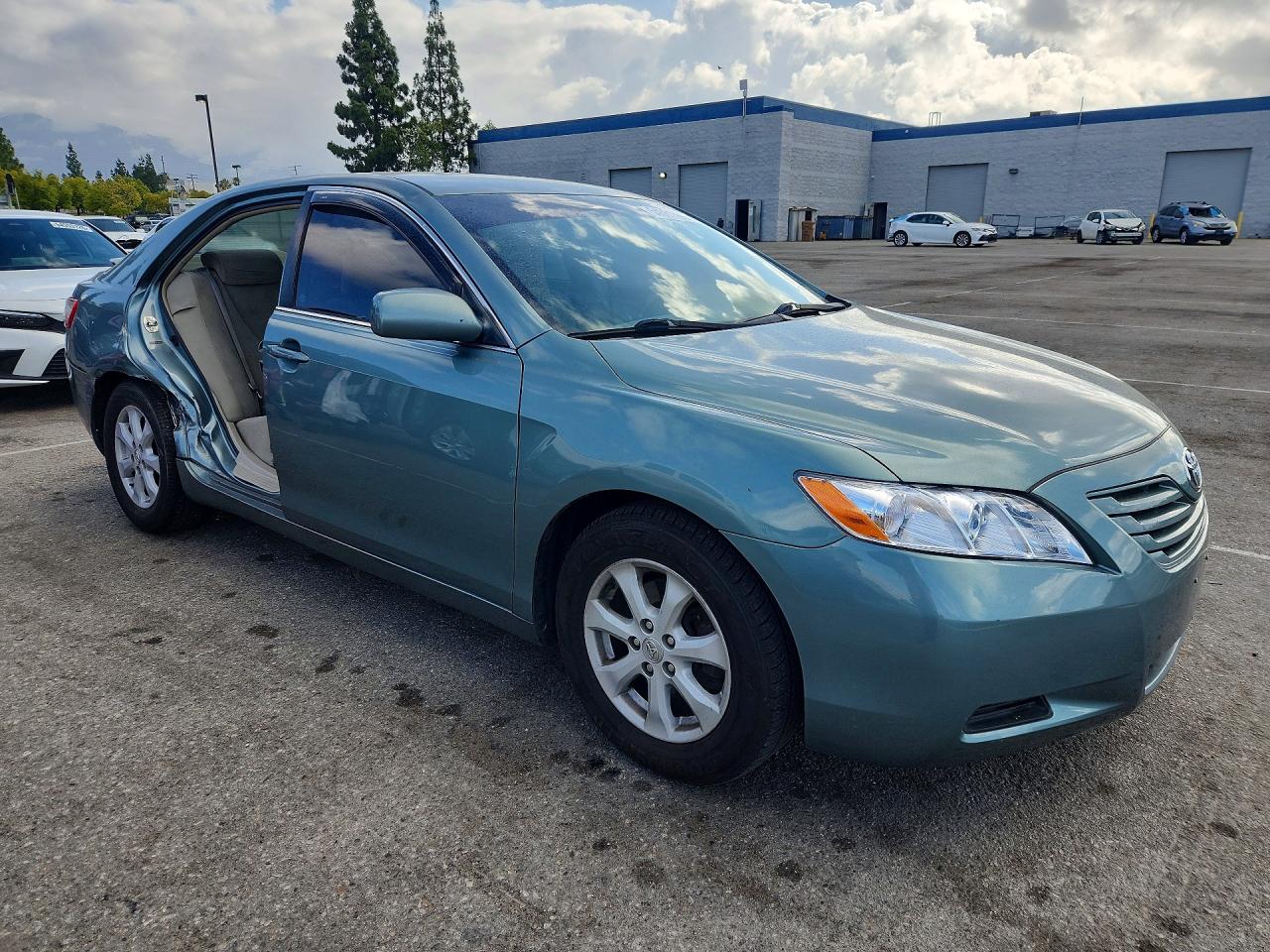 2009 TOYOTA CAMRY LE photo 7