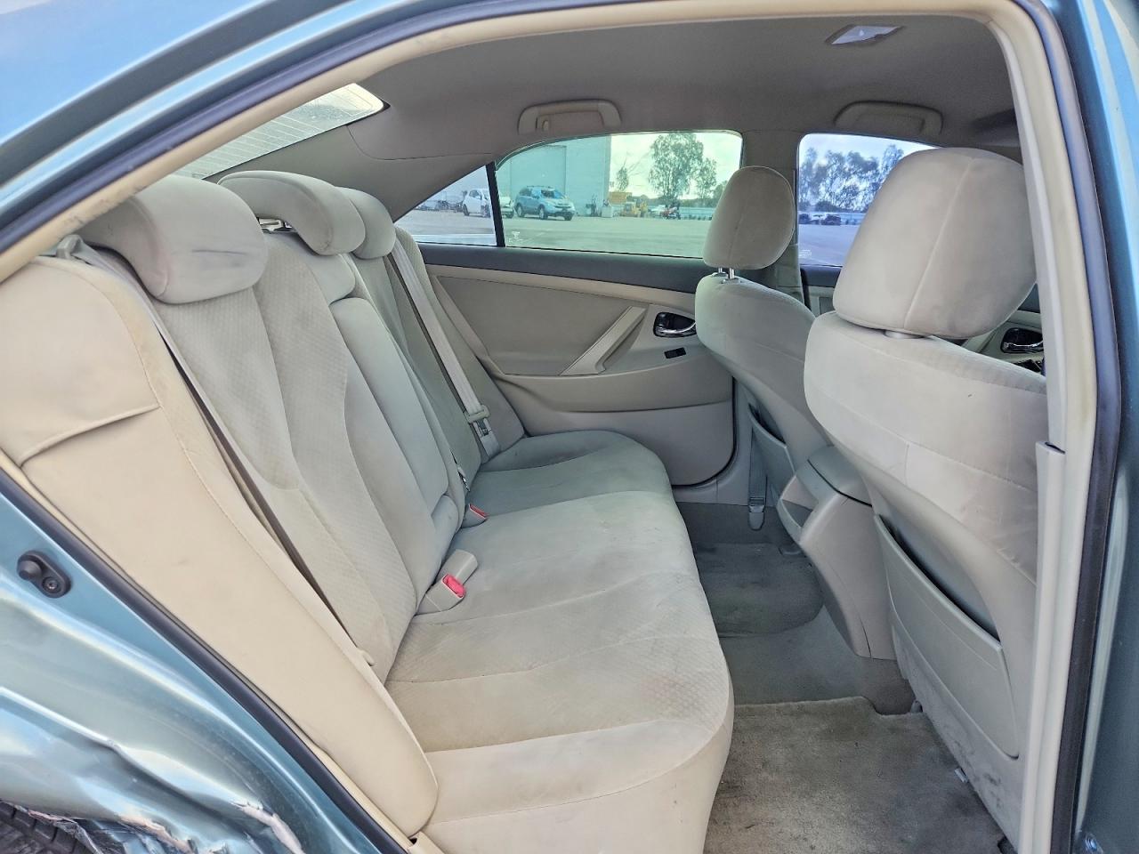 2009 TOYOTA CAMRY LE photo 19