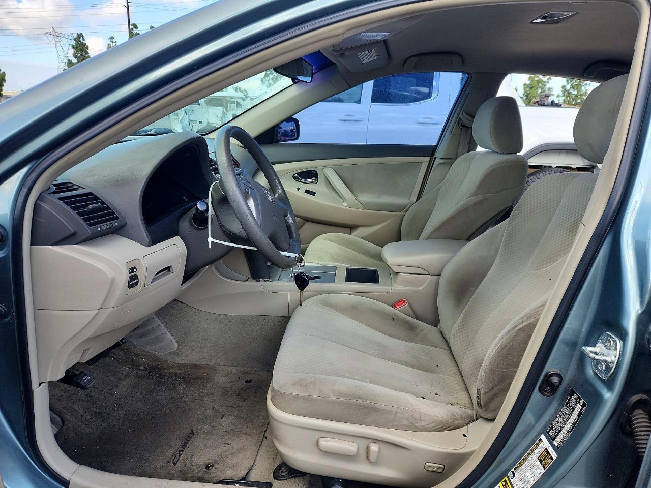 2009 TOYOTA CAMRY LE photo 13
