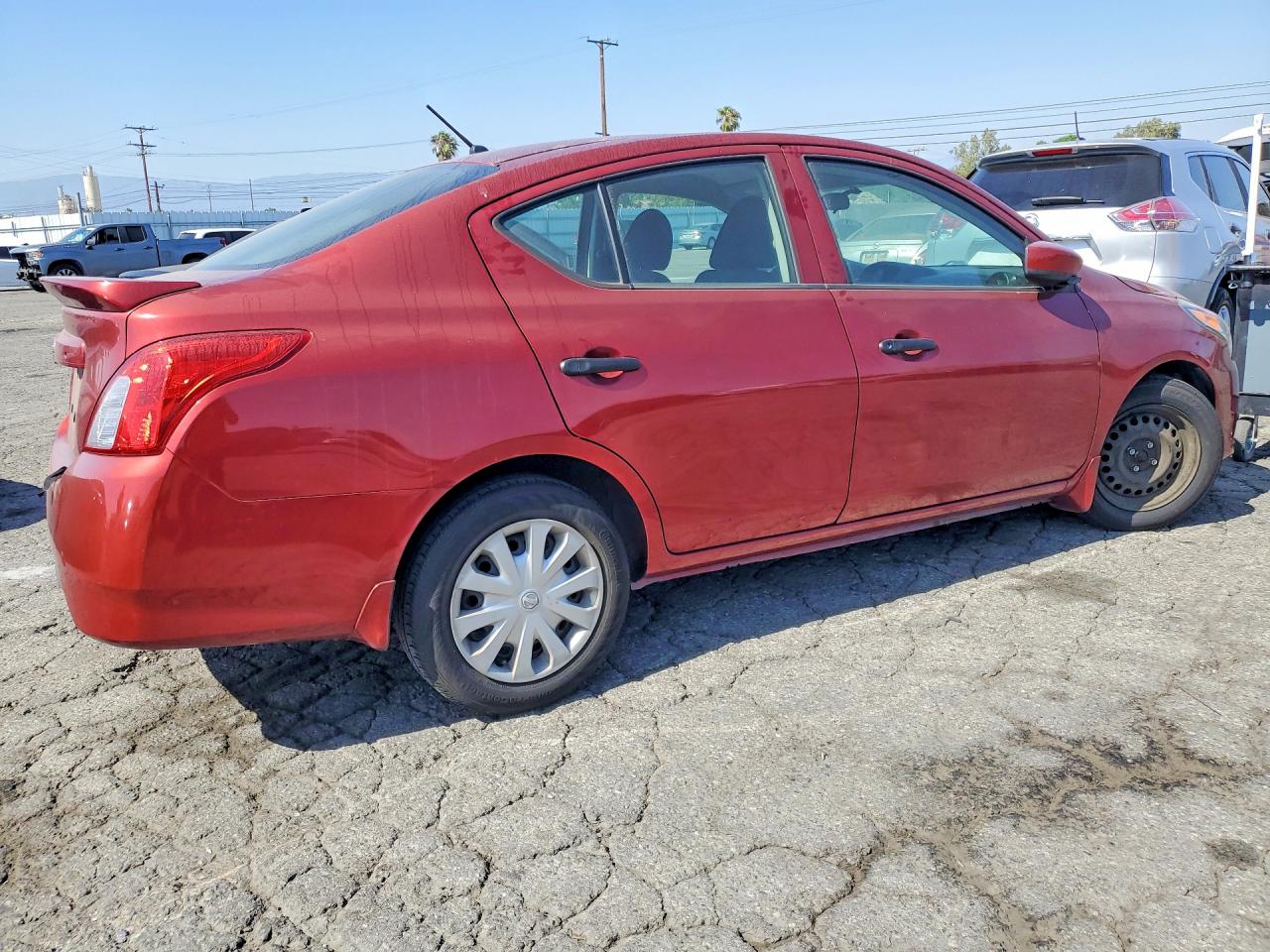 2018 NISSAN VERSA S PLUS photo 5
