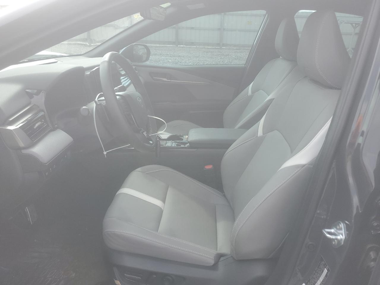 2025 TOYOTA CAMRY XSE photo 13