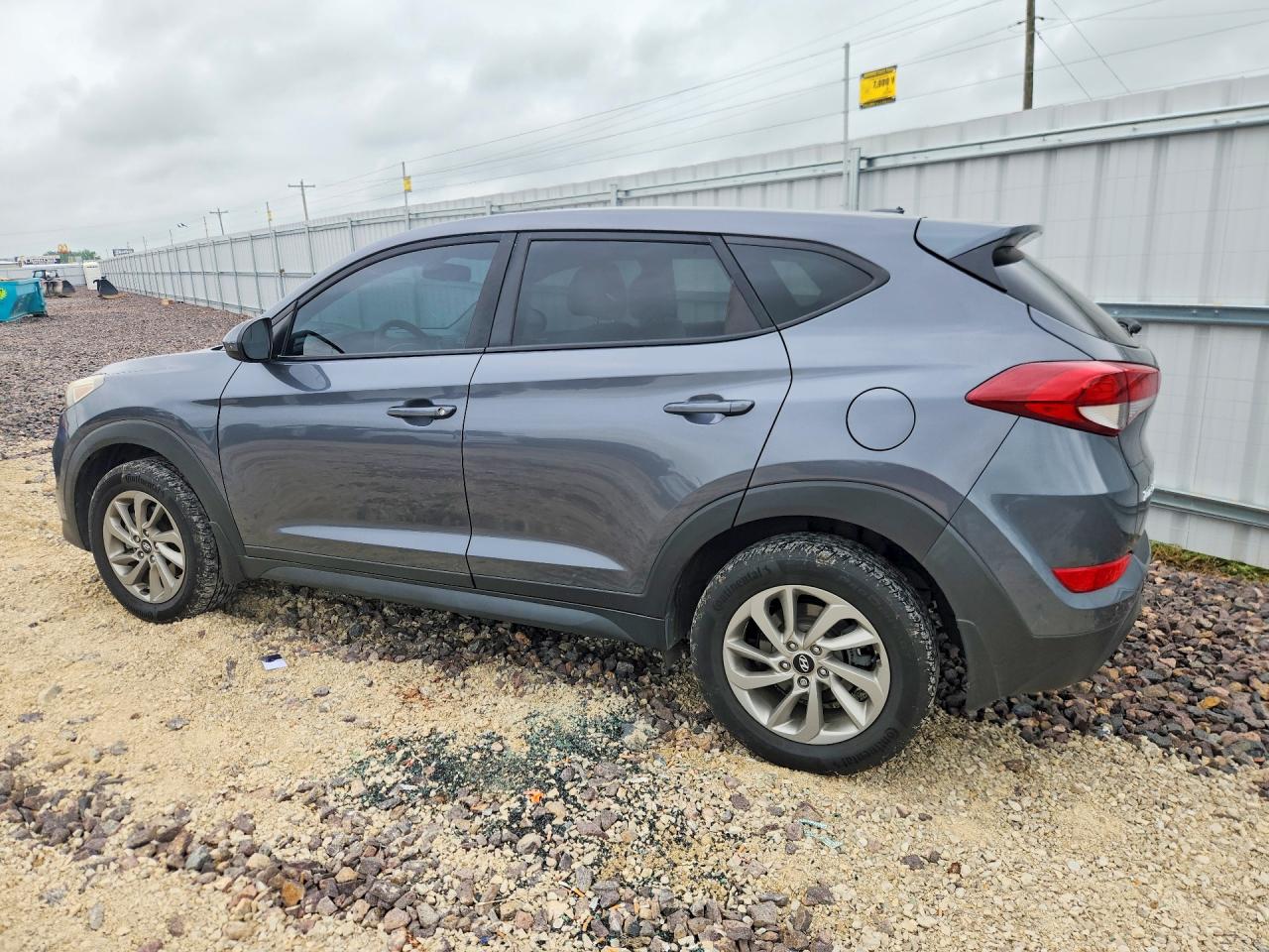 2016 HYUNDAI TUCSON SE photo 4