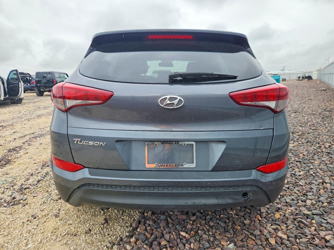 2016 HYUNDAI TUCSON SE photo 16