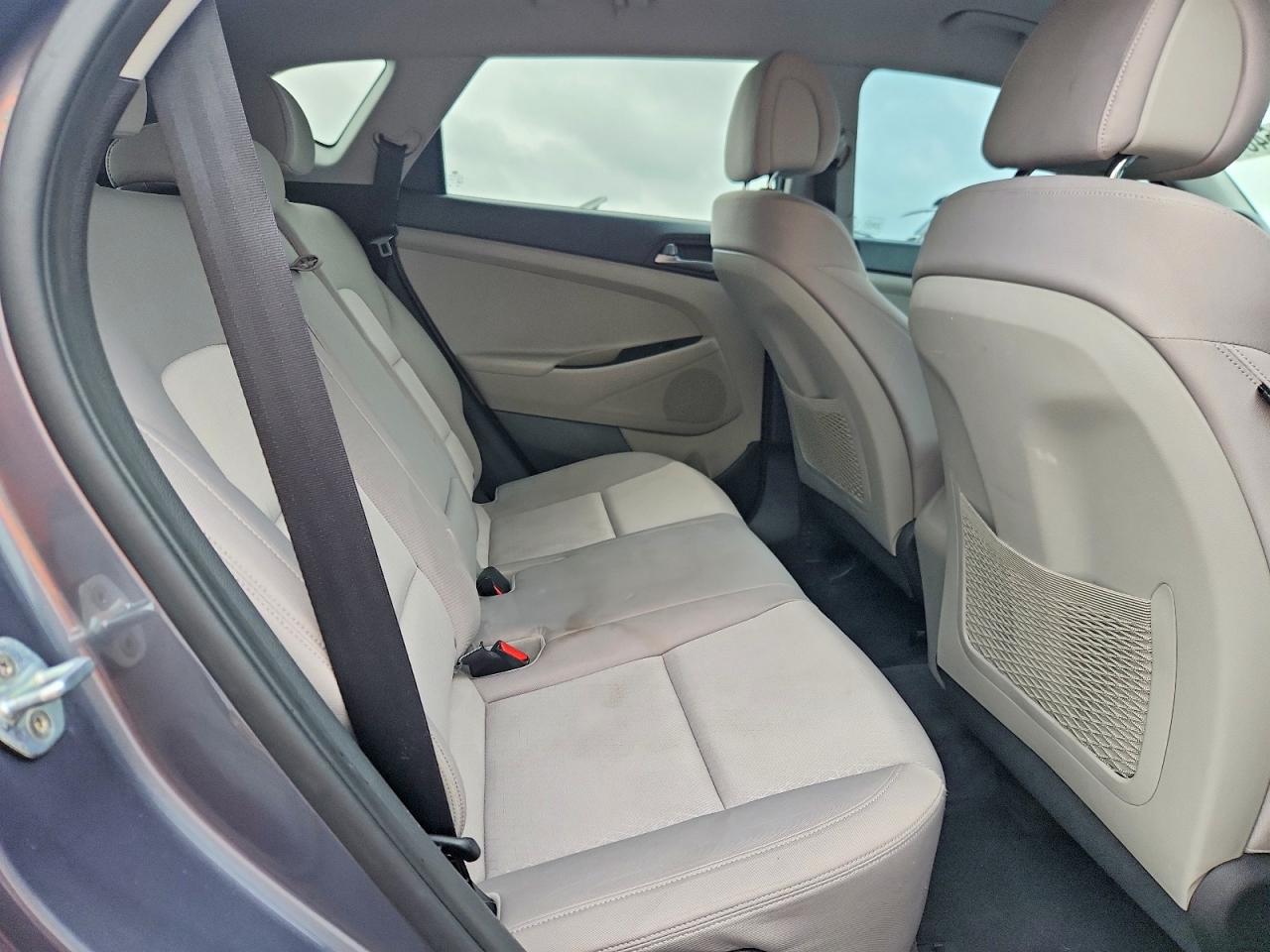 2016 HYUNDAI TUCSON SE photo 28