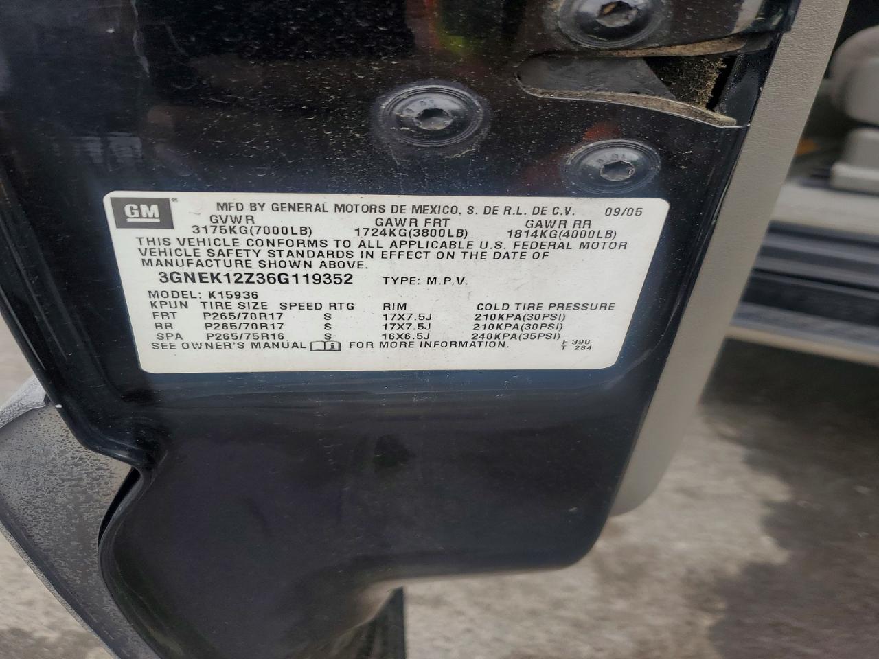 2006 CHEVROLET AVALANCHE K1500 photo 23