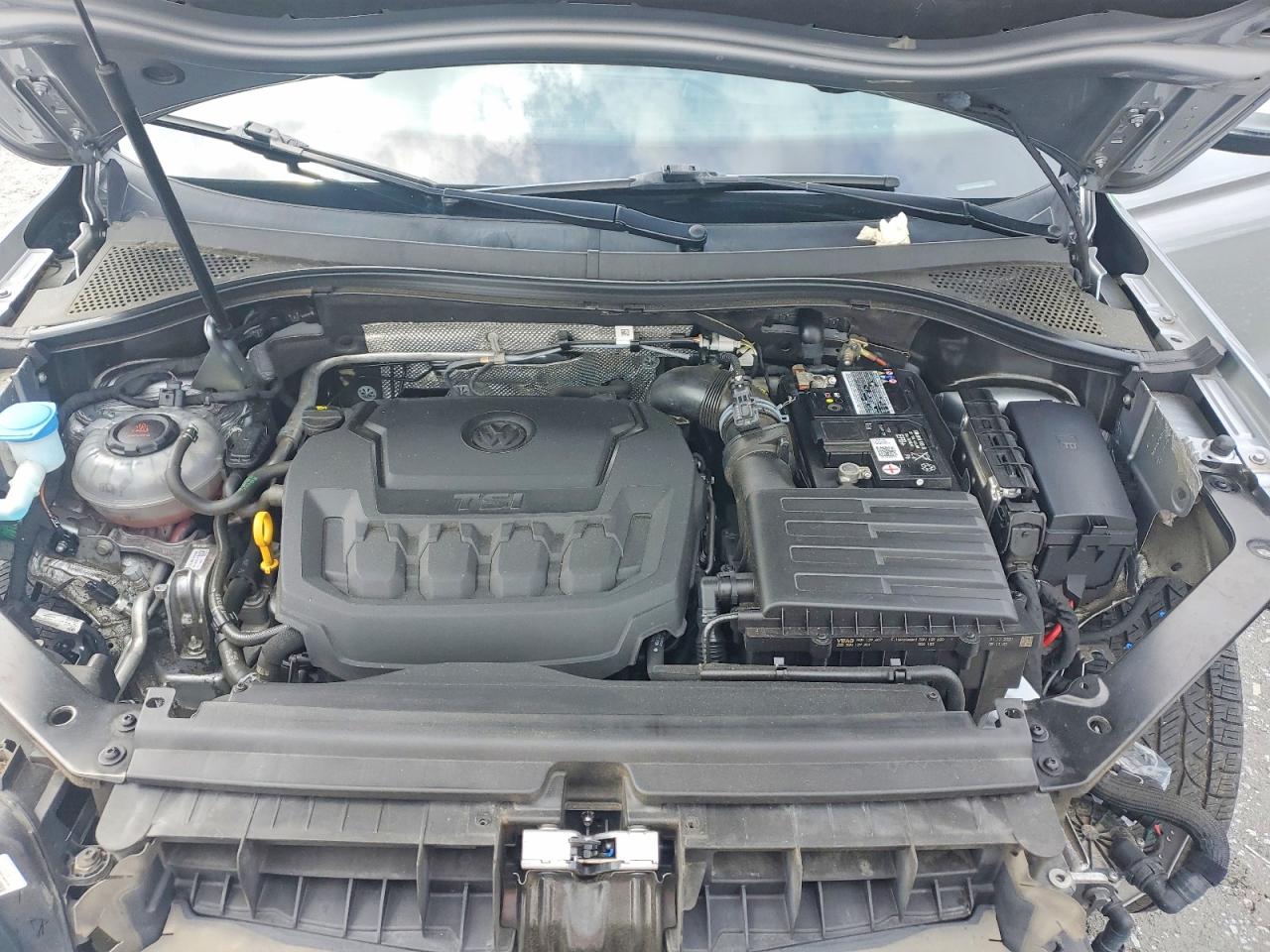 2021 VOLKSWAGEN TIGUAN SE photo 34