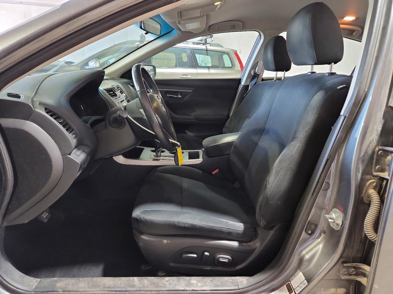2015 NISSAN ALTIMA 2.5 SV photo 13
