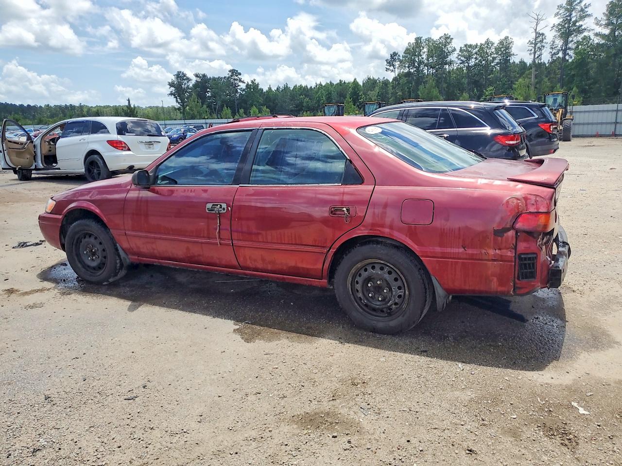 1997 TOYOTA CAMRY LE V6 photo 2