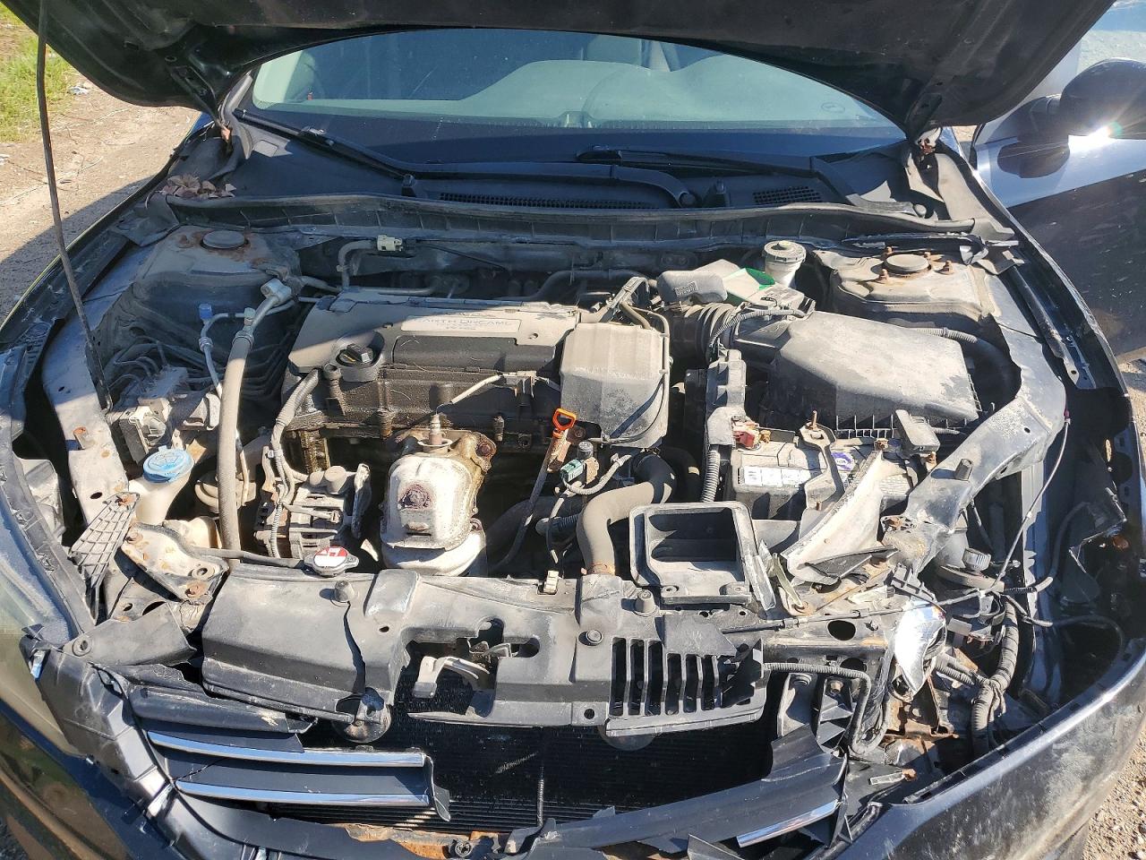 2015 HONDA ACCORD LX photo 21