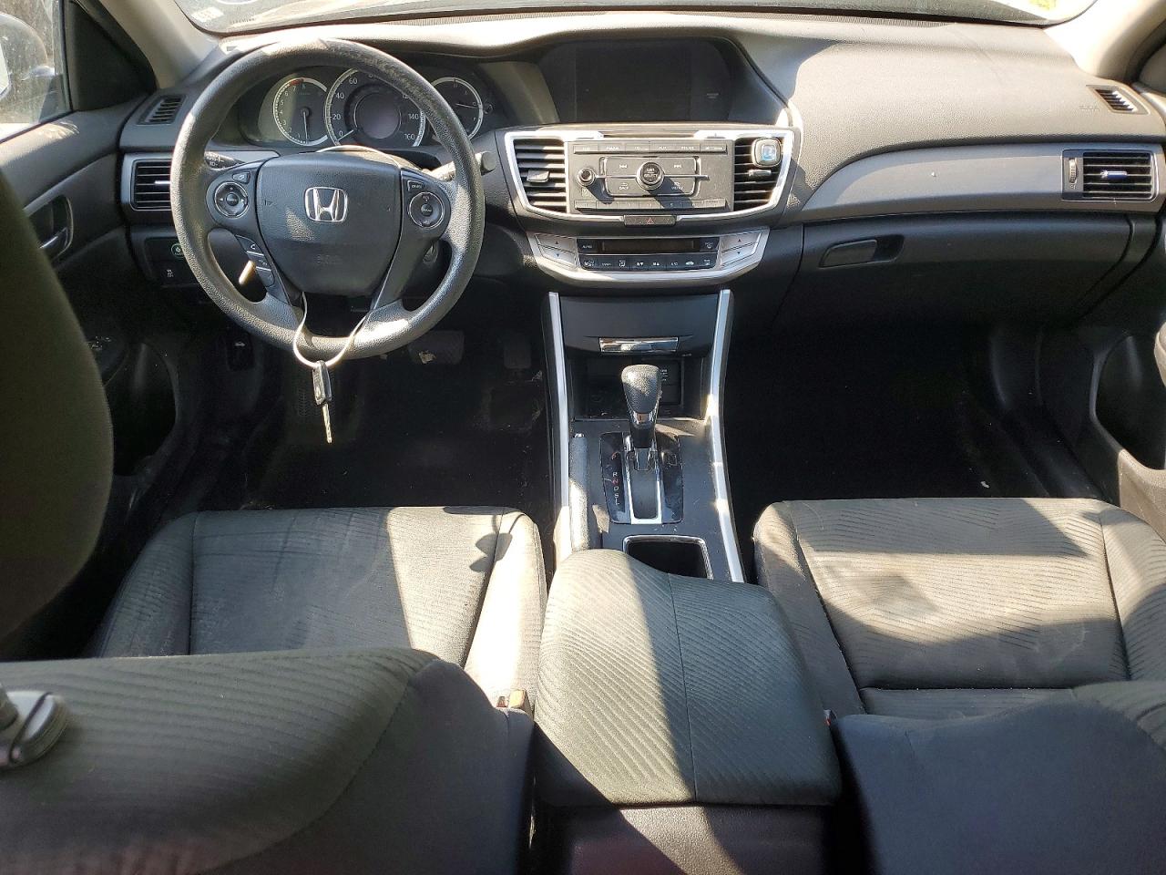 2015 HONDA ACCORD LX photo 15