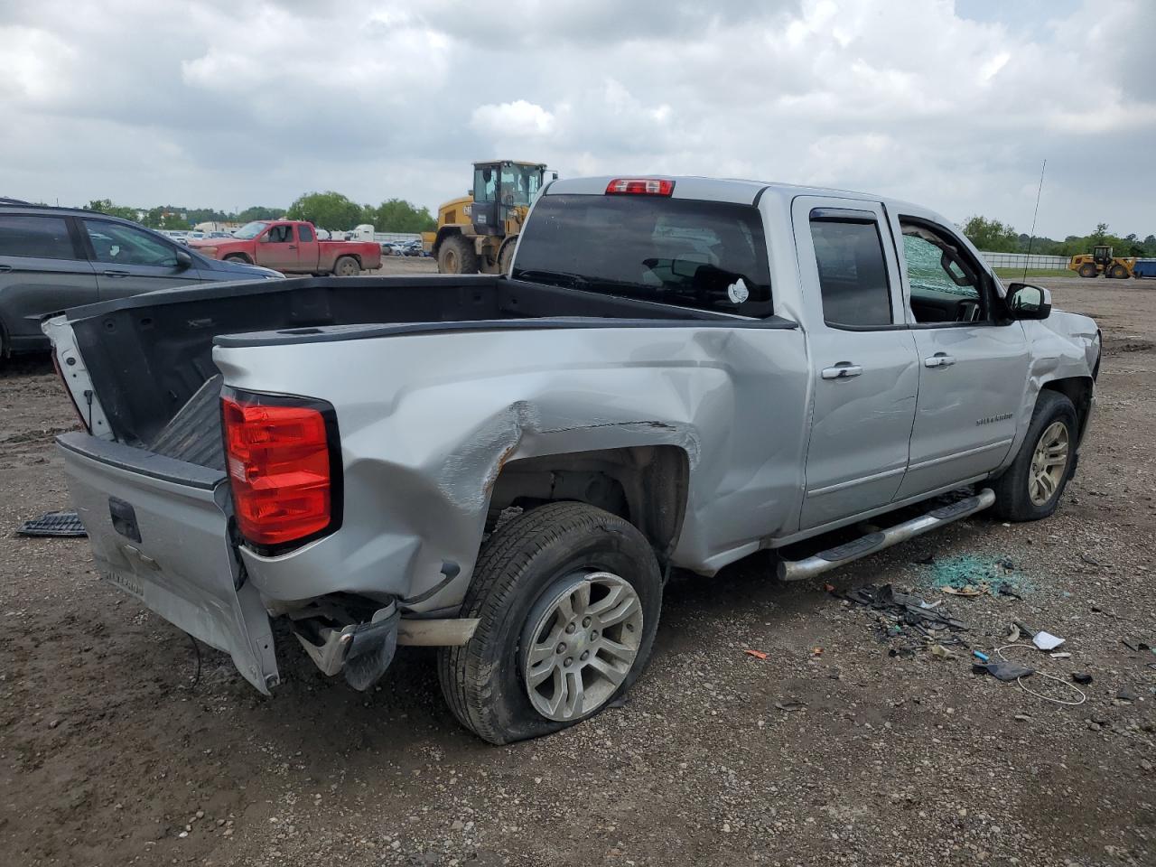 2017 CHEVROLET SILVERADO C1500 LT photo 5