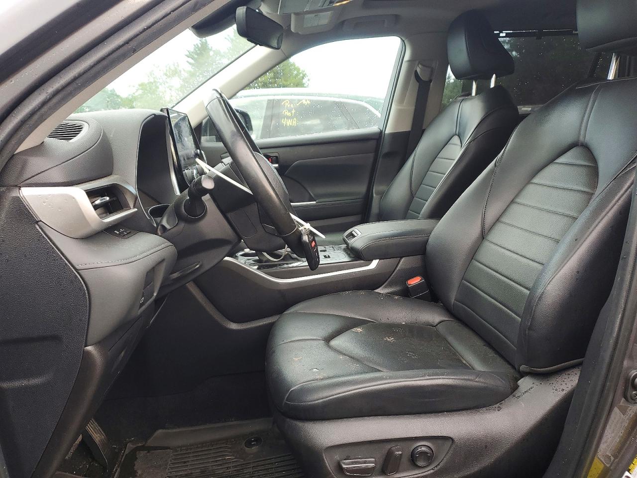 2024 TOYOTA HIGHLANDER HYBRID XLE photo 7
