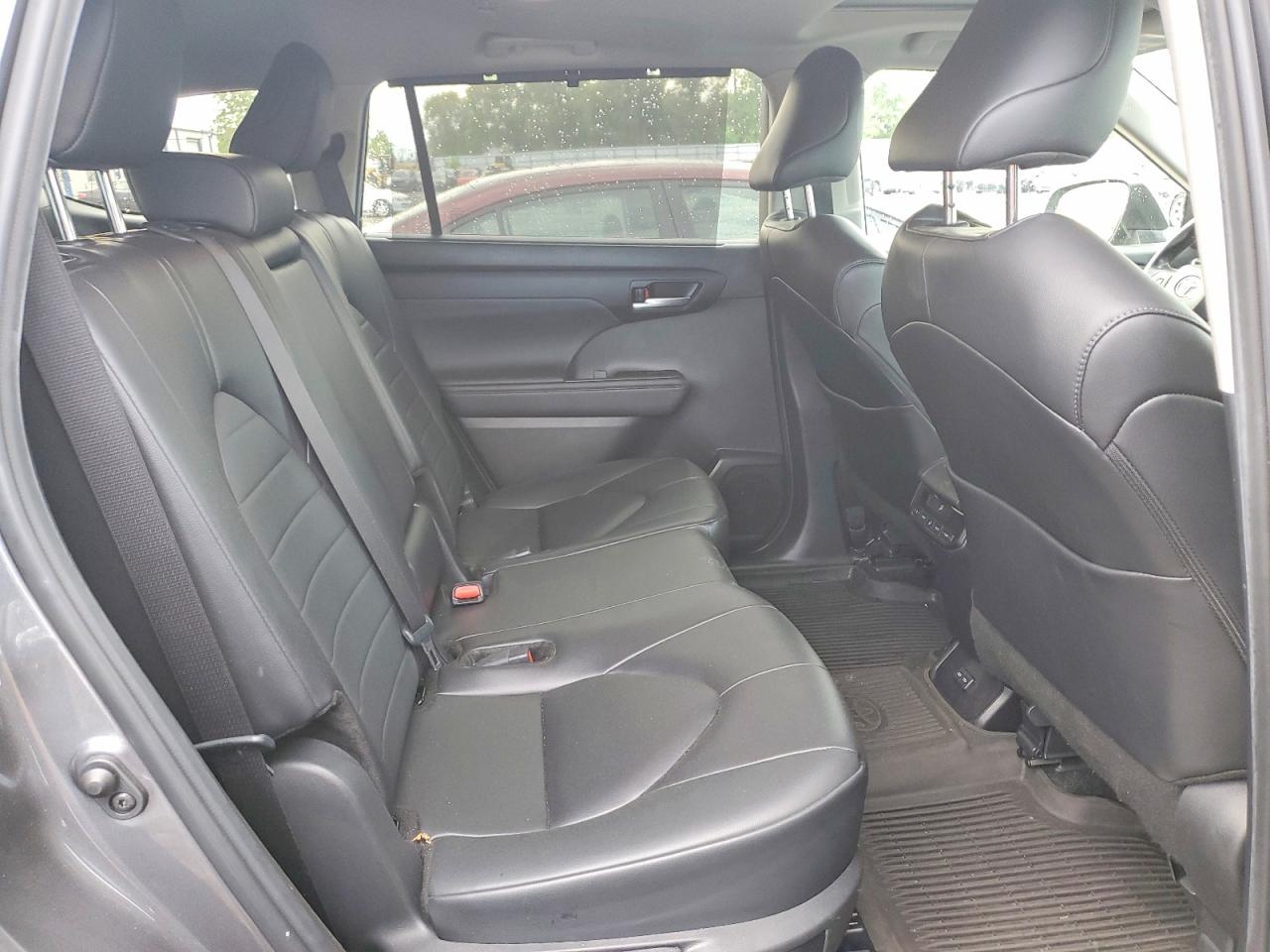 2024 TOYOTA HIGHLANDER HYBRID XLE photo 11