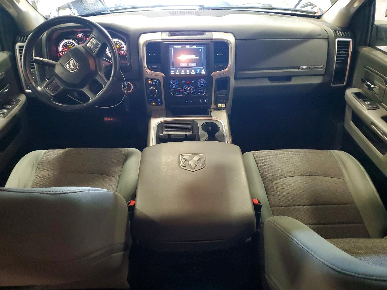 2018 RAM 1500 SLT photo 22