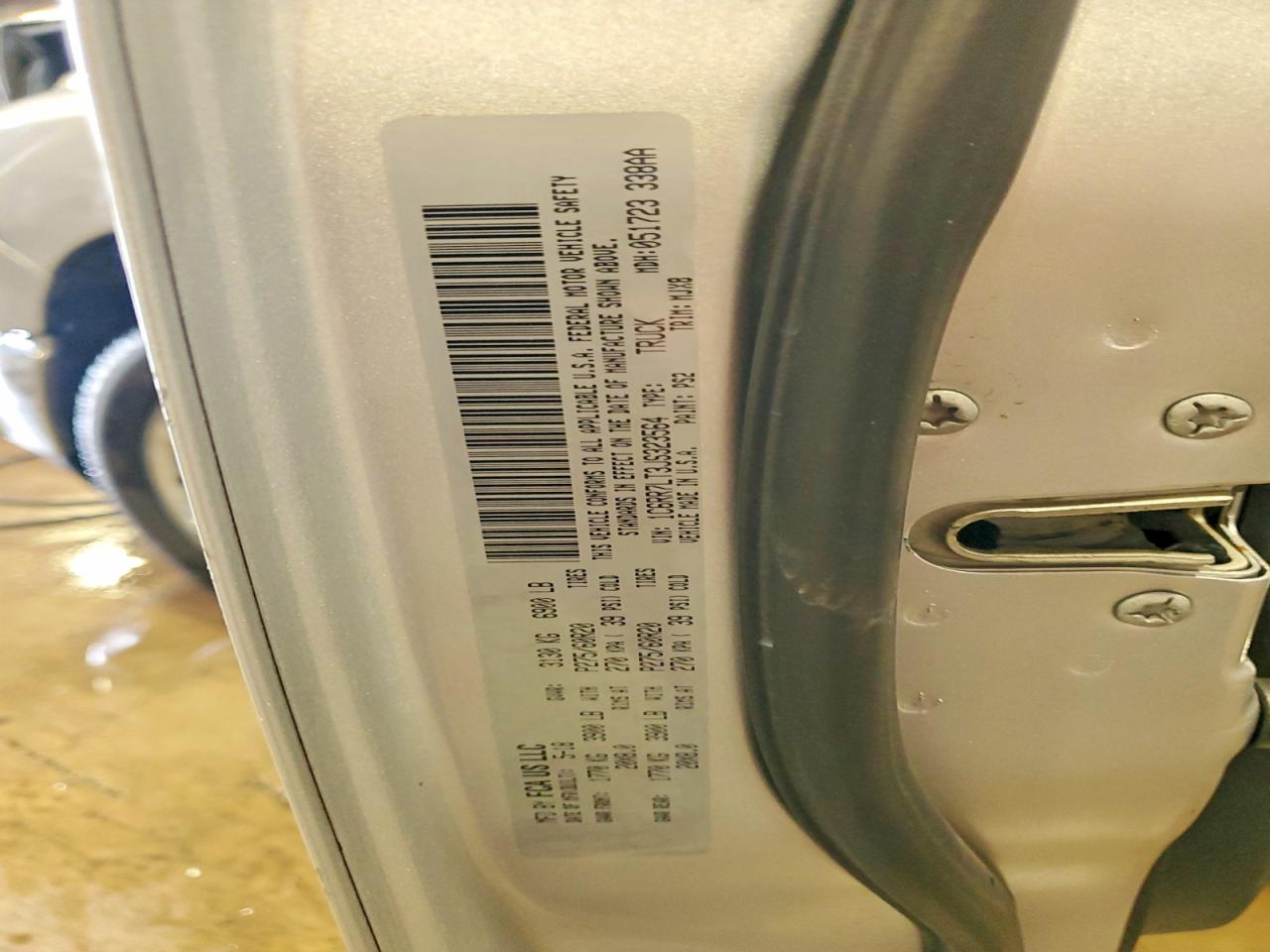 2018 RAM 1500 SLT photo 34