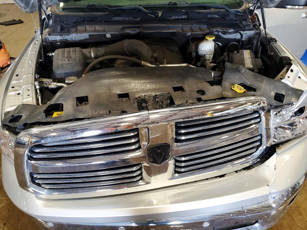 2018 RAM 1500 SLT photo 31