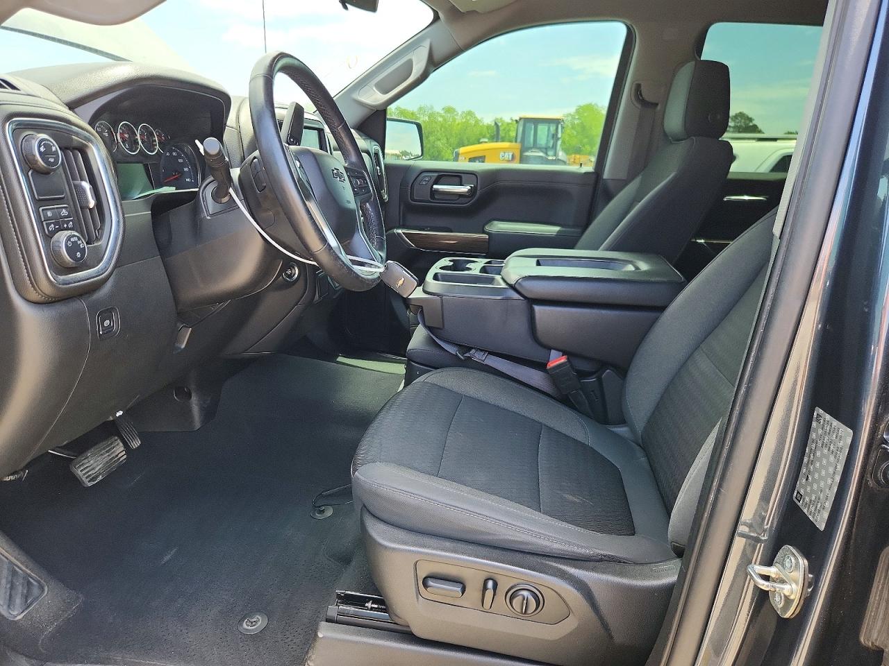 2019 CHEVROLET SILVERADO C1500 RST photo 13