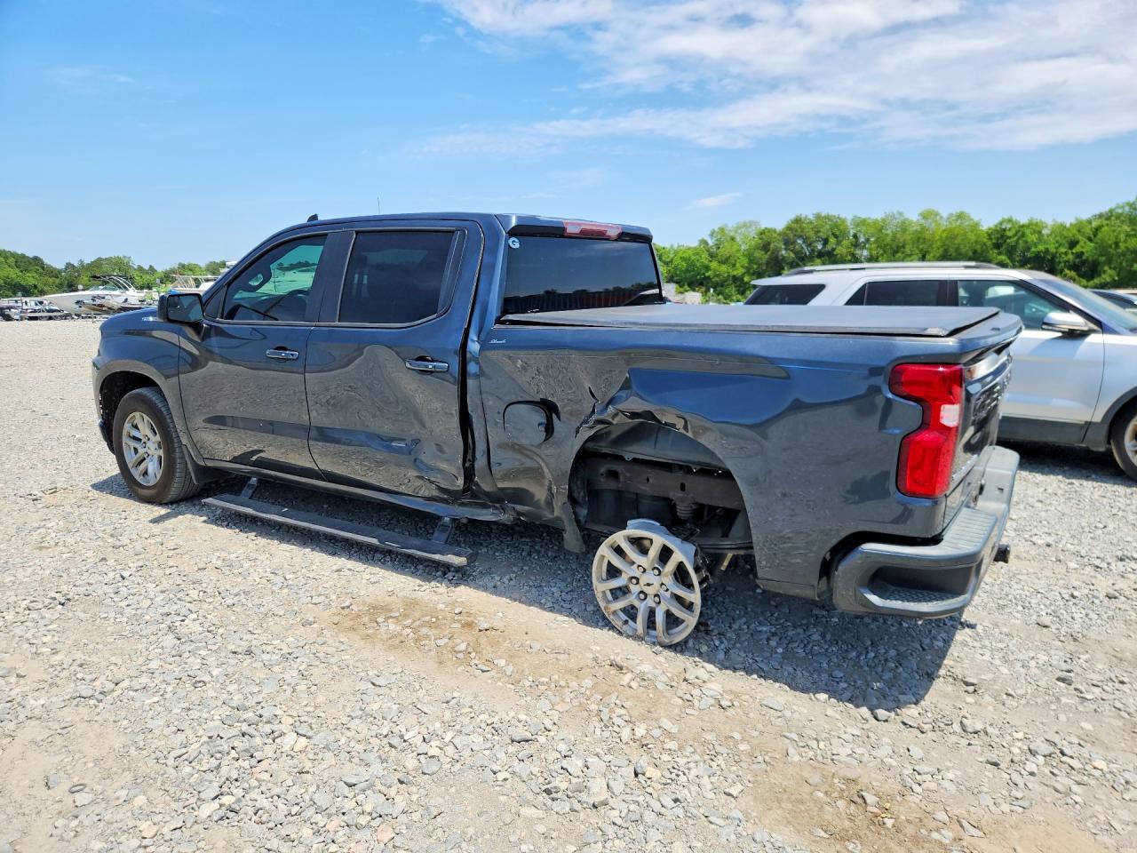 2019 CHEVROLET SILVERADO C1500 RST photo 3