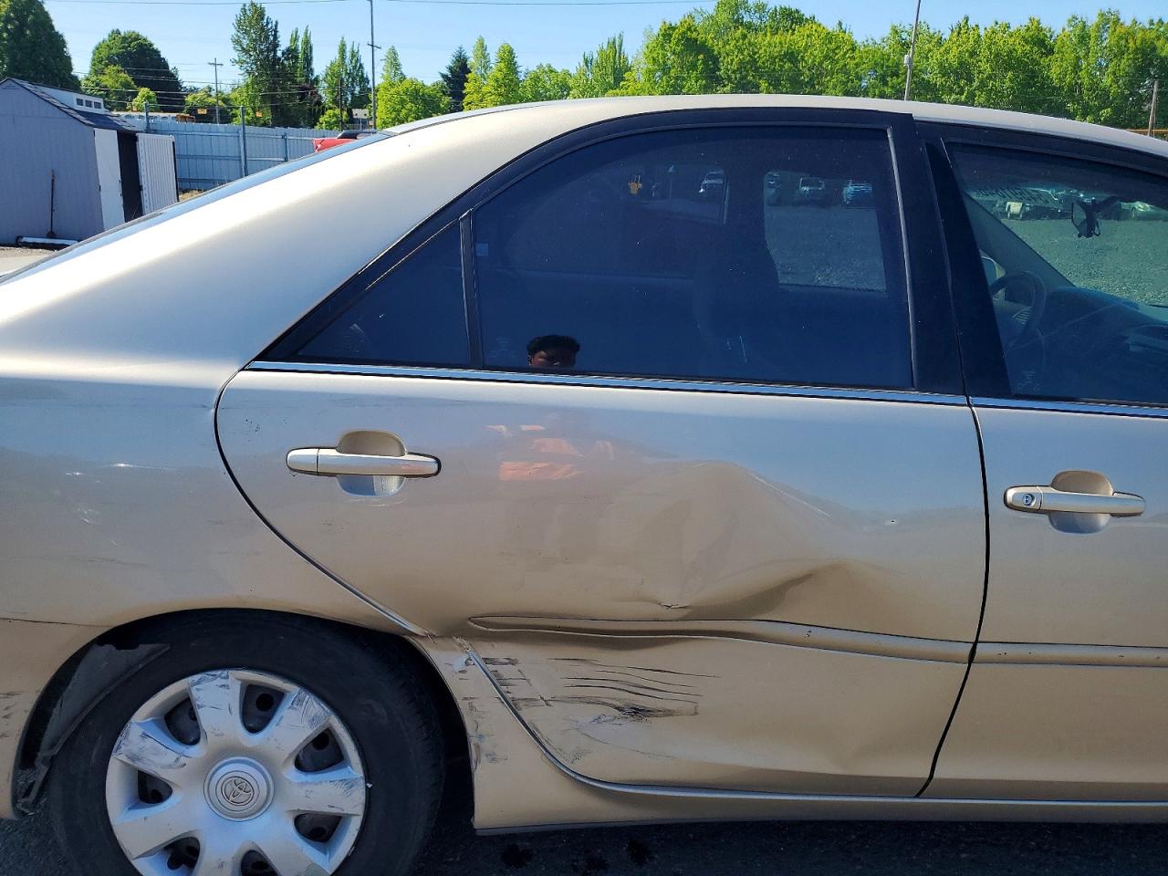 2004 TOYOTA CAMRY LE photo 19