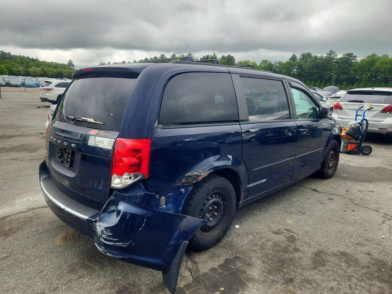 2012 DODGE GRAND CARAVAN SXT photo 5