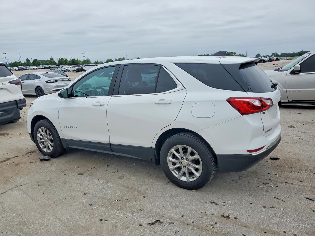 2021 CHEVROLET EQUINOX LT photo 4